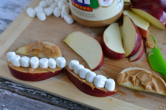 Apple Teeth Fun Snack for the Kids - FSPDT