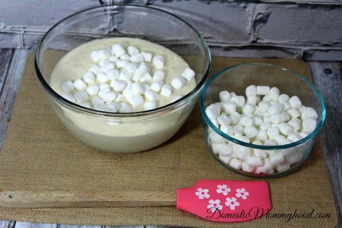 Vanilla Cupcakes with Cream Cheese Frosting