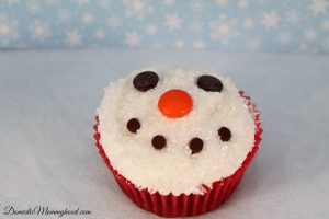 sparkling-snowman-cupcakes